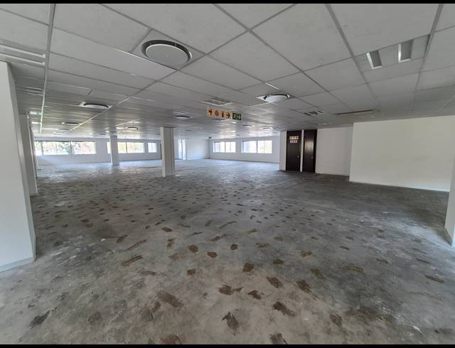 686M² OFFICE TO LET IN WOODMEAD